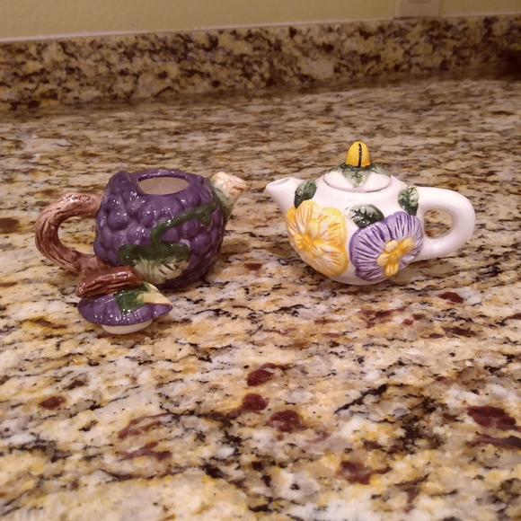 Miniature Collectible Ceramic Teapots - Picture 5 of 5